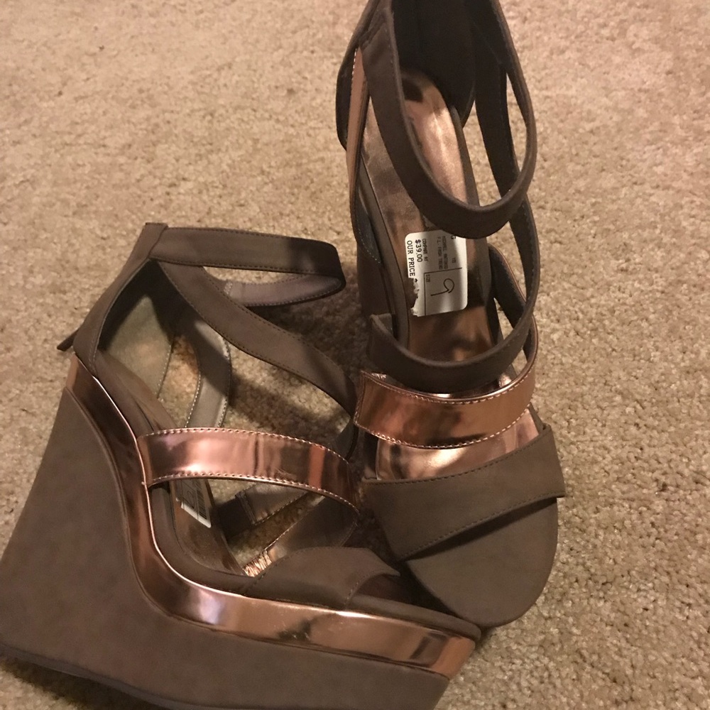 Wedges - Picture 2 of 7